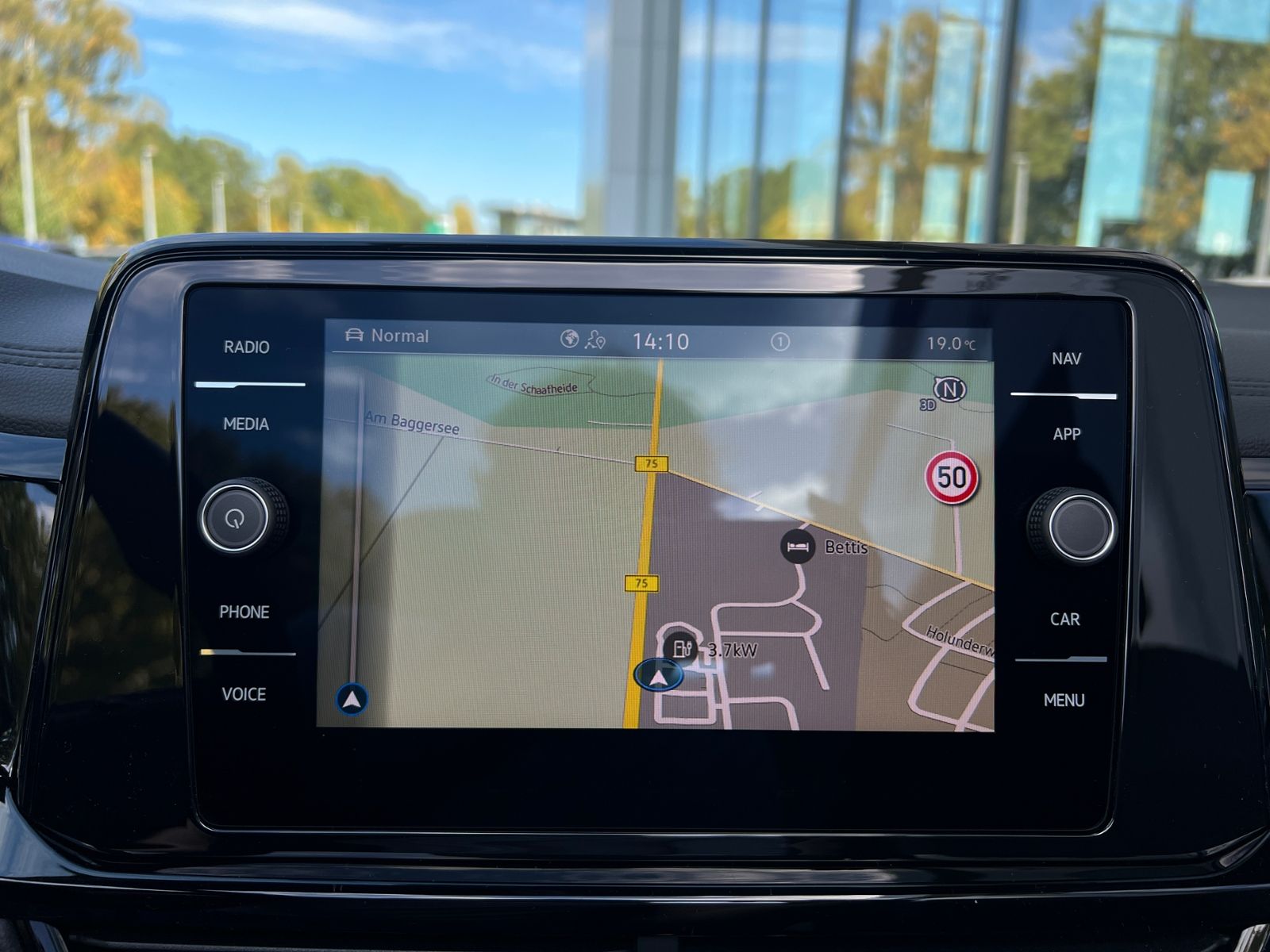Fahrzeugabbildung Volkswagen T-Roc Cabriolet R-Line 1.5 TSI DSG *AHK, Soundsy