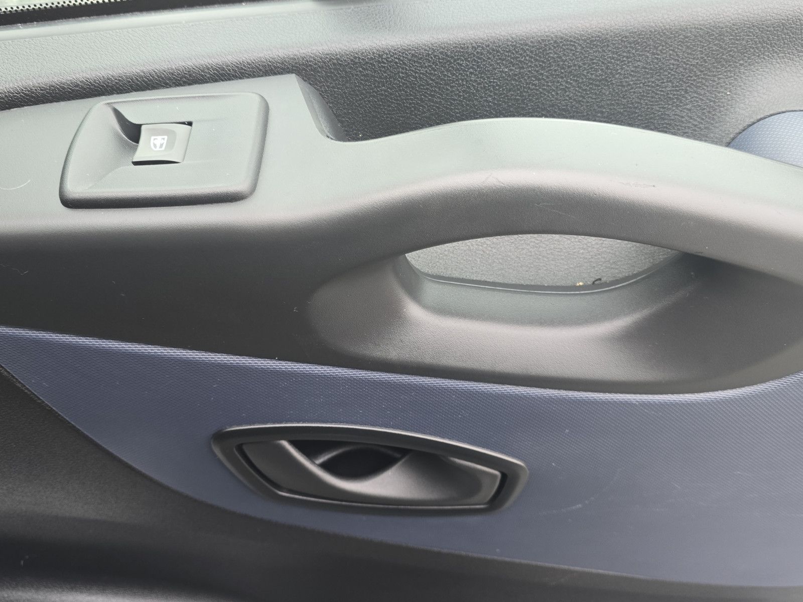 Fahrzeugabbildung Opel Vivaro B Kombi Aus 1.Hand 9-Sitze Klima Tempomat