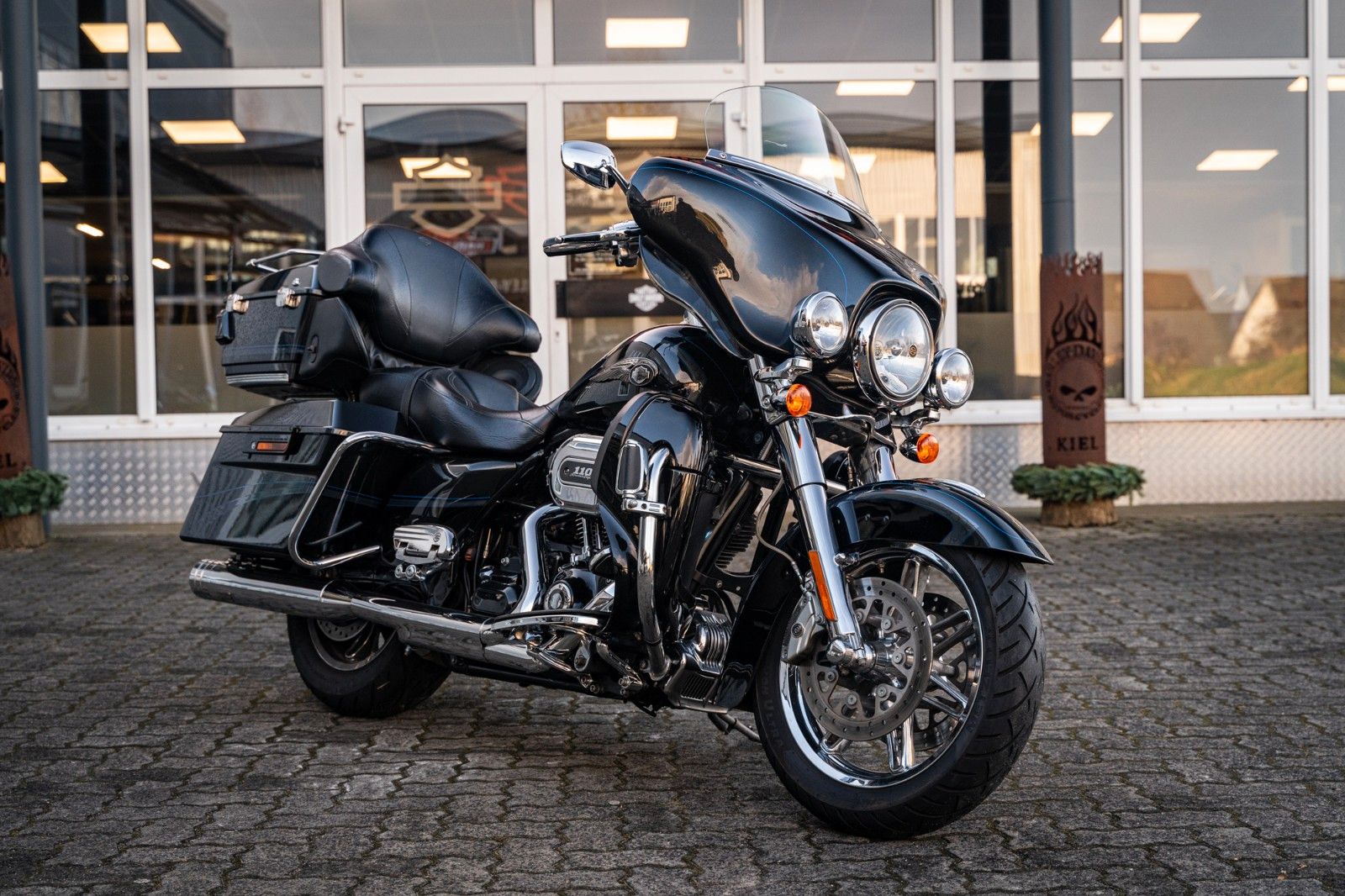Fahrzeugabbildung Harley-Davidson CVO Ultra Classic Electra Glide 110ANV FLHTCUSE8