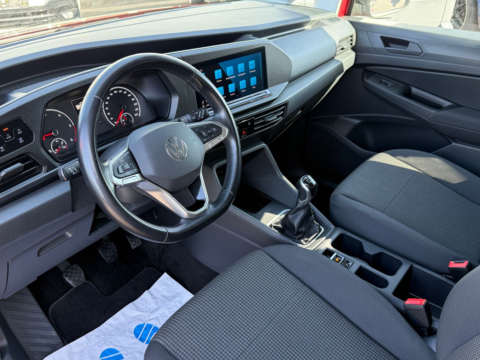 Fahrzeugabbildung Volkswagen Caddy 2.0 TDI ACC AHK DAB Navi PDC SHZ Winterpak