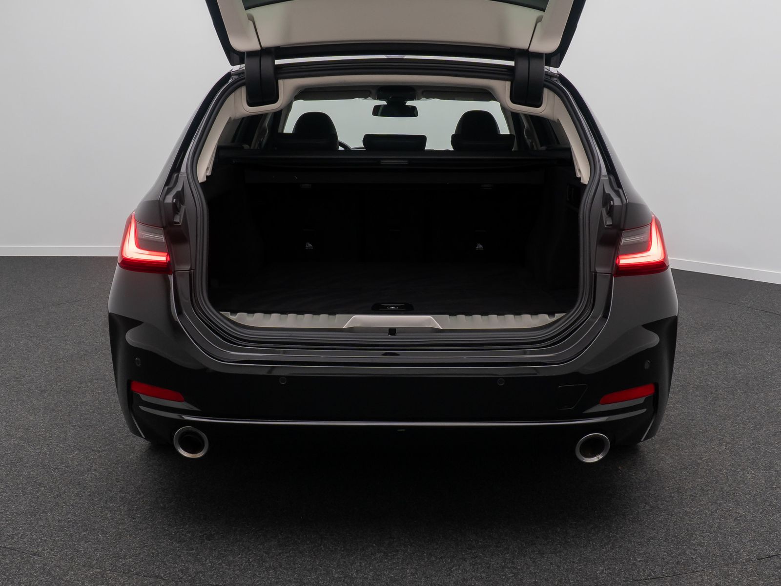 Fahrzeugabbildung BMW 320e Kamera DAB Leder WidscreenDispl Sportsitze