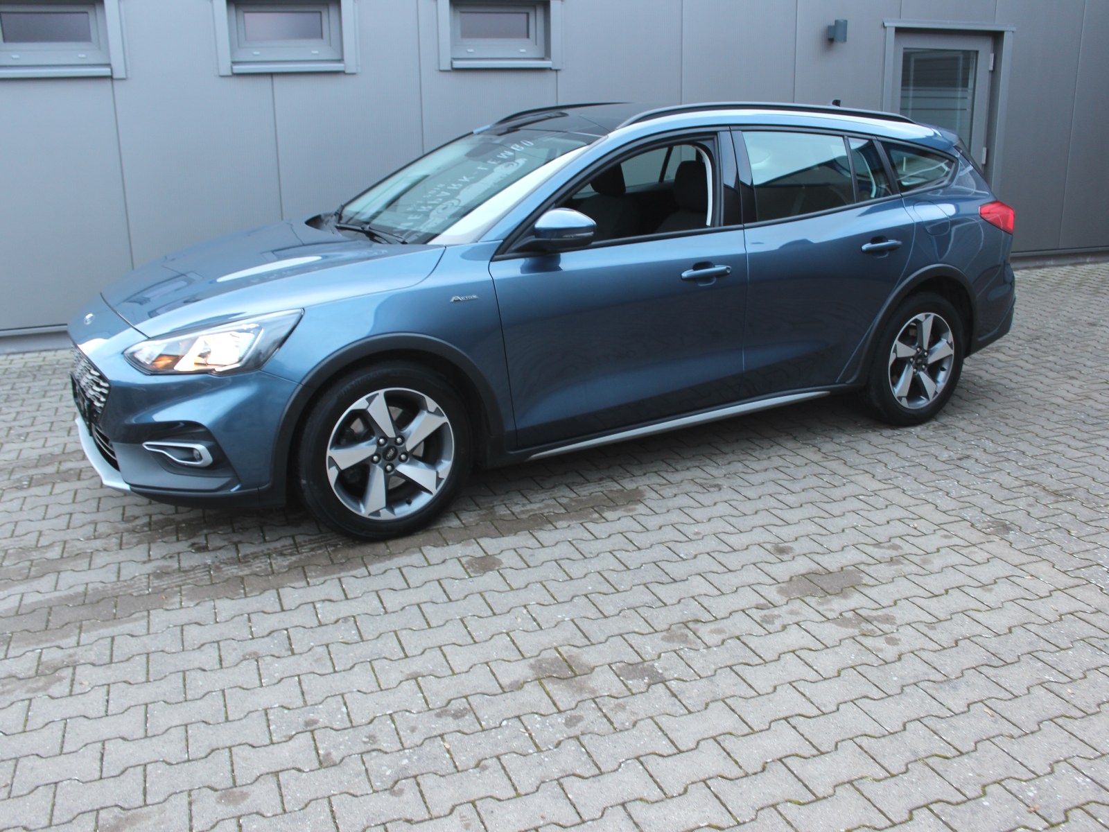 Fahrzeugabbildung Ford Focus Active 1,5 EcoBoost Start/Stopp