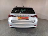 Skoda Octavia Combi 2.0 TDI Clever DSG AHK+VIRTUAL+NAV - Autos mit Automatikschaltung