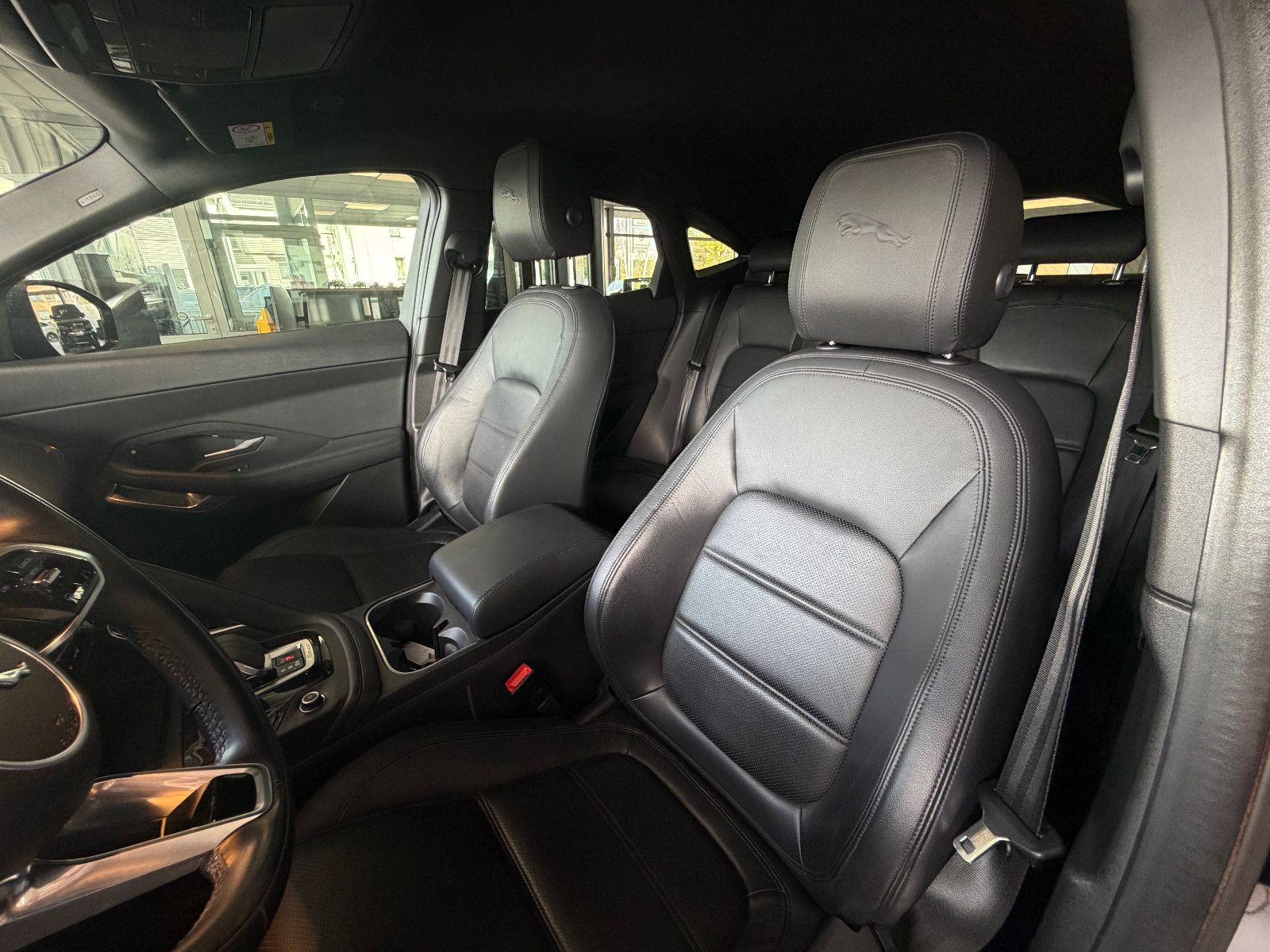 Fahrzeugabbildung Jaguar E-PACE S AWD/BLACK-PACK/360°KAM/LED/3D-KAMERA/