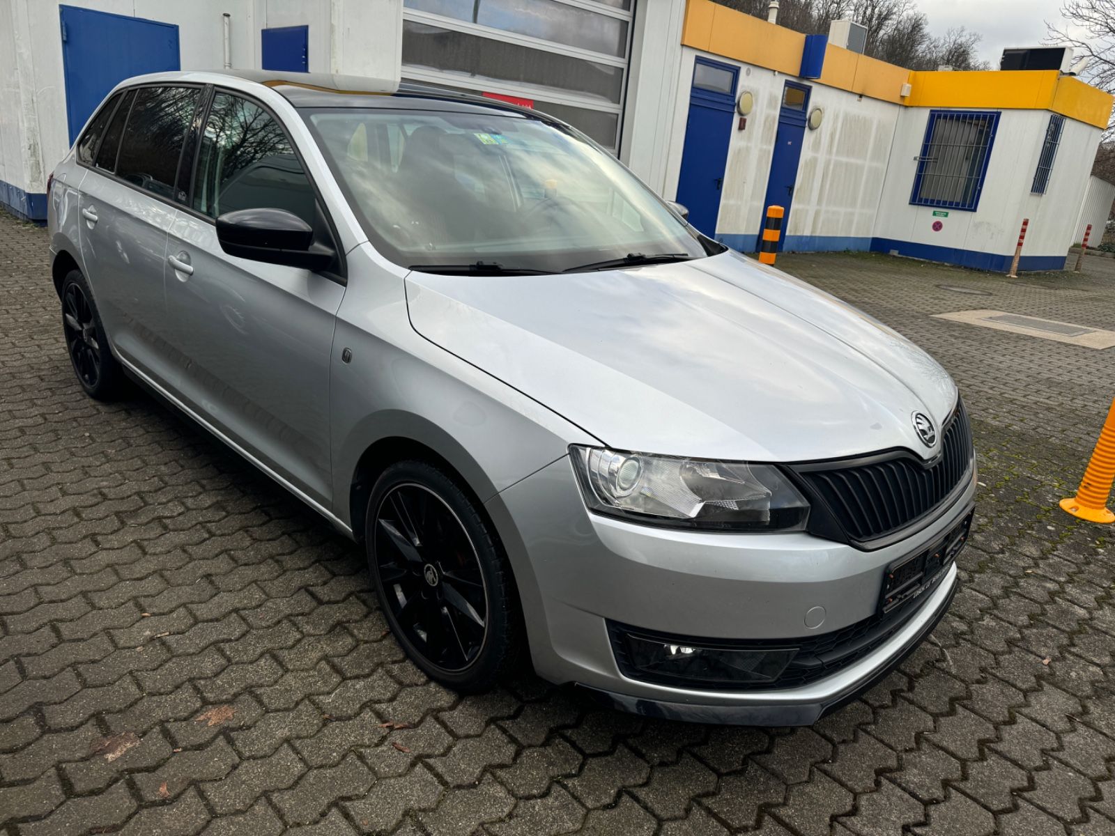 Fahrzeugabbildung SKODA Rapid Spaceback Monte Carlo Panorama+Sitzheizung