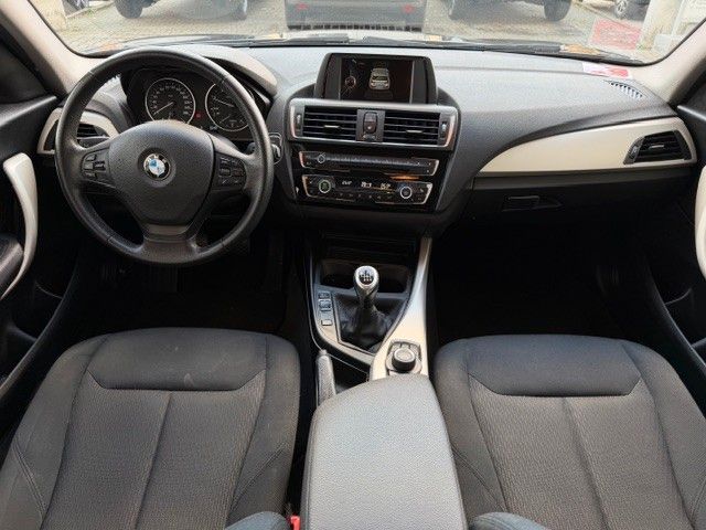 Fahrzeugabbildung BMW 118d xDrive Advantage 150PS LED/PDC/SHZ!