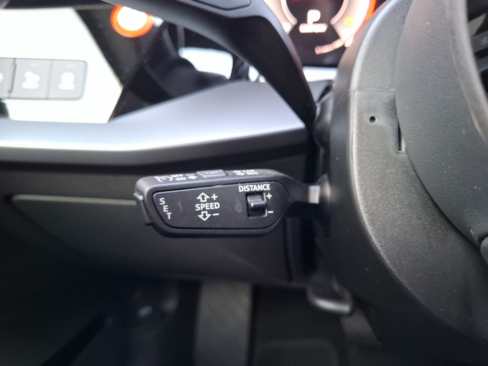 Fahrzeugabbildung Audi A3 Limousine 35 TDI S-line S tronic Standhzg LED