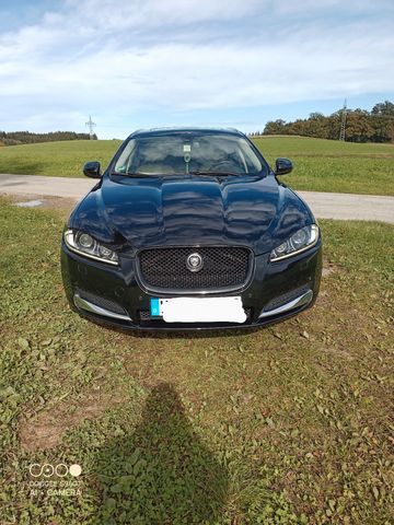 Jaguar XF 2.2 L Diesel Sportbrake -