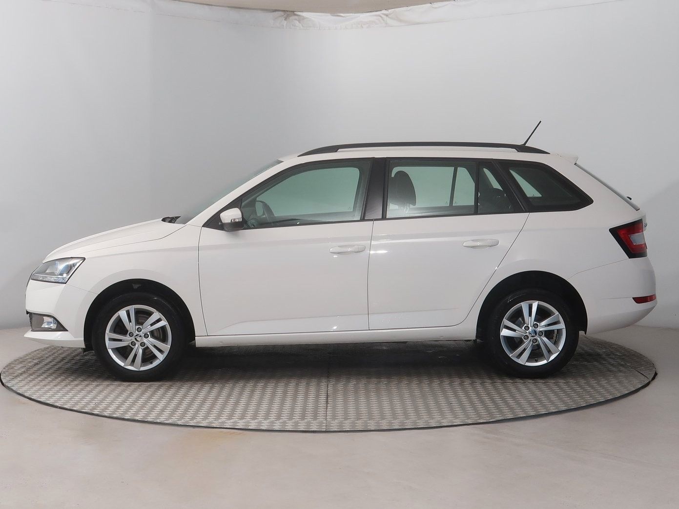 Fahrzeugabbildung SKODA Fabia Combi  1.0 TSI