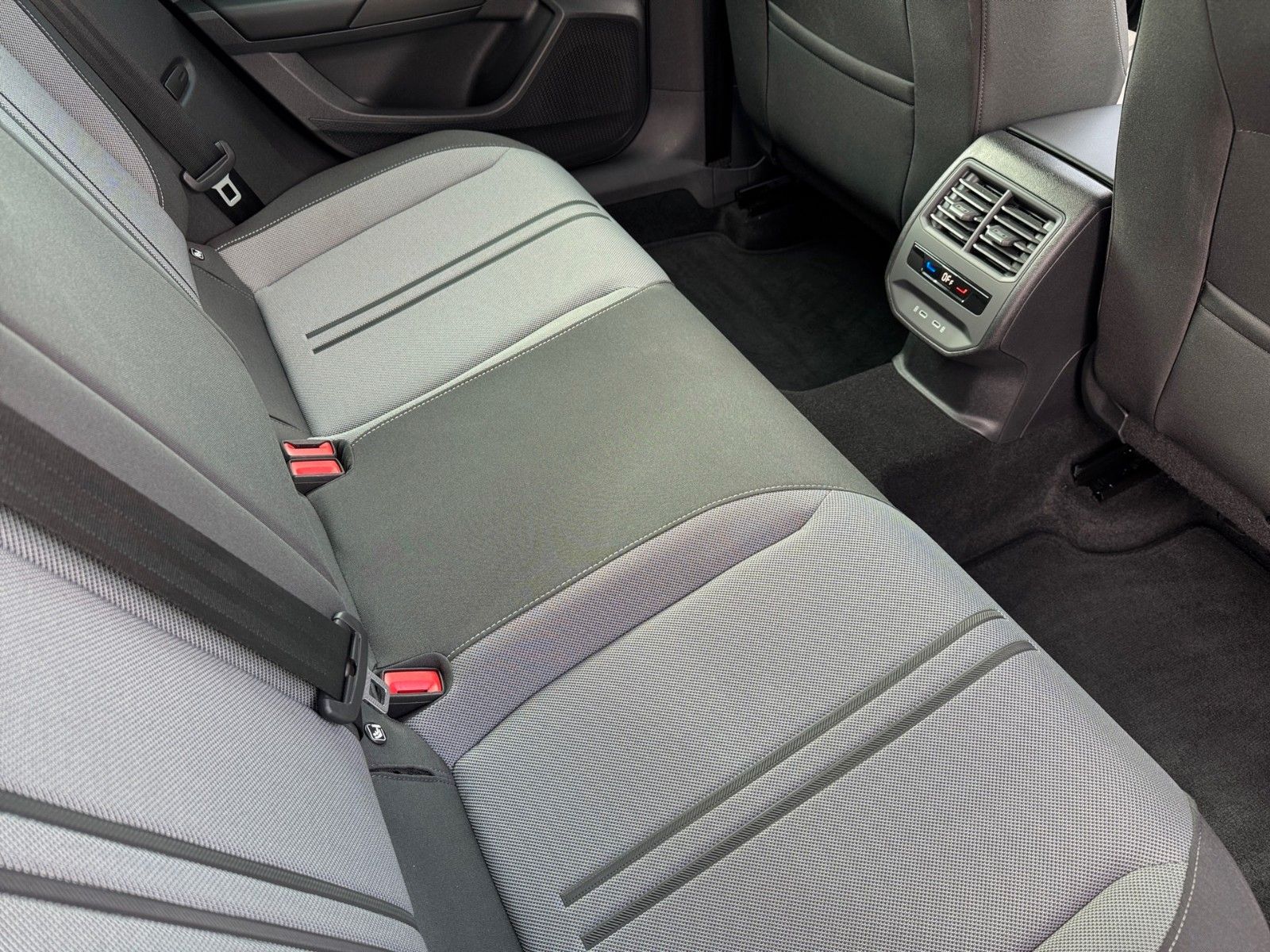 Fahrzeugabbildung SEAT Leon Style 1.0 eTSI