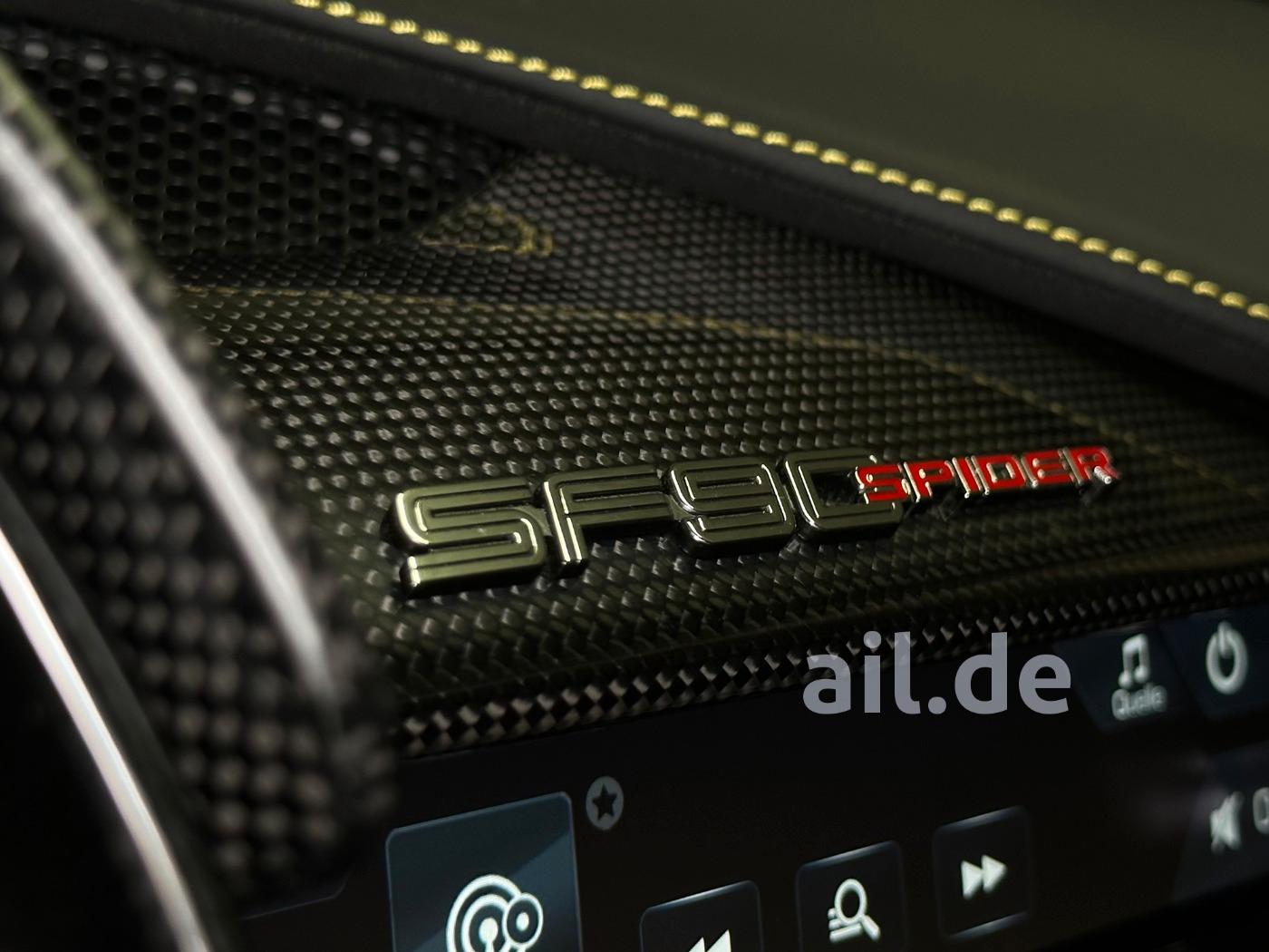 Ferrari SF90 Spider Nero Opaco Carbon PACK Racing Seat