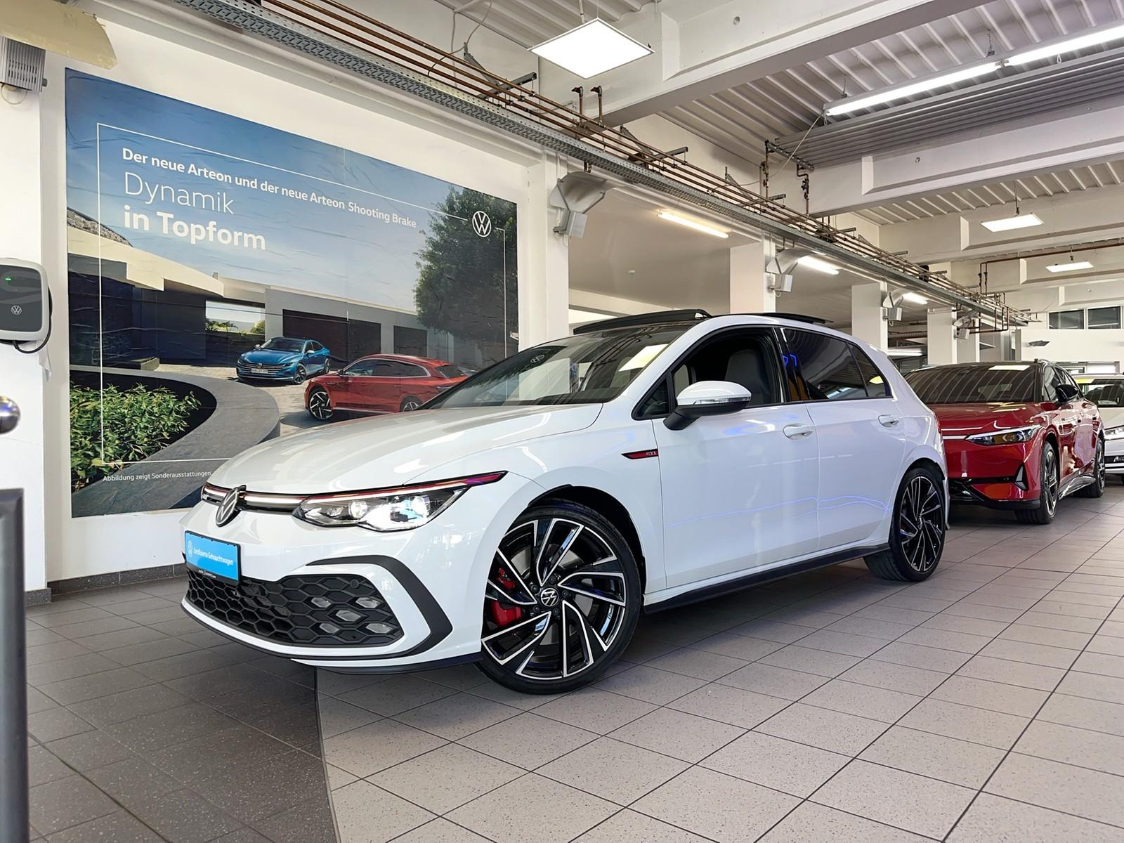 Volkswagen Golf GTI 2.0 TSI DSG MATRIX LED+NAVI+PANO+KAMERA