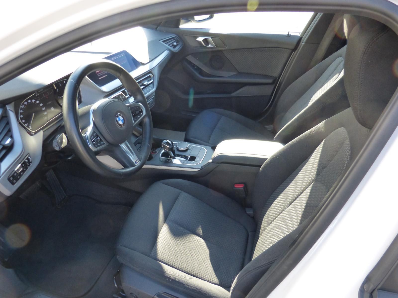 BMW 118i Advantage, Navi,LED,SHZ,Abstandsregelung foto 5