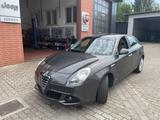 Alfa Romeo Giulietta Turismo - graue Alfa Romeo Giulietta