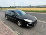 Peugeot 407 SW Platinum - Peugeot 407 Platinum mit Benzin-Antrieb