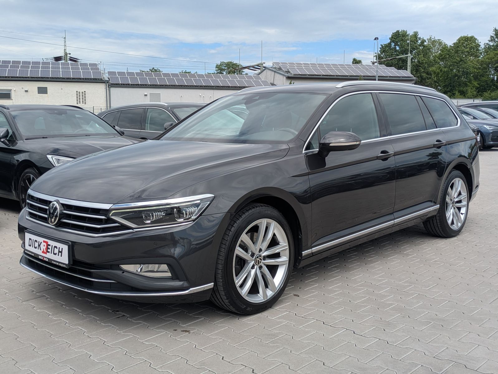 Fahrzeugabbildung Volkswagen Passat 2.0 TDI Elegance AHK*ACC*MATRIX*MASSAGE