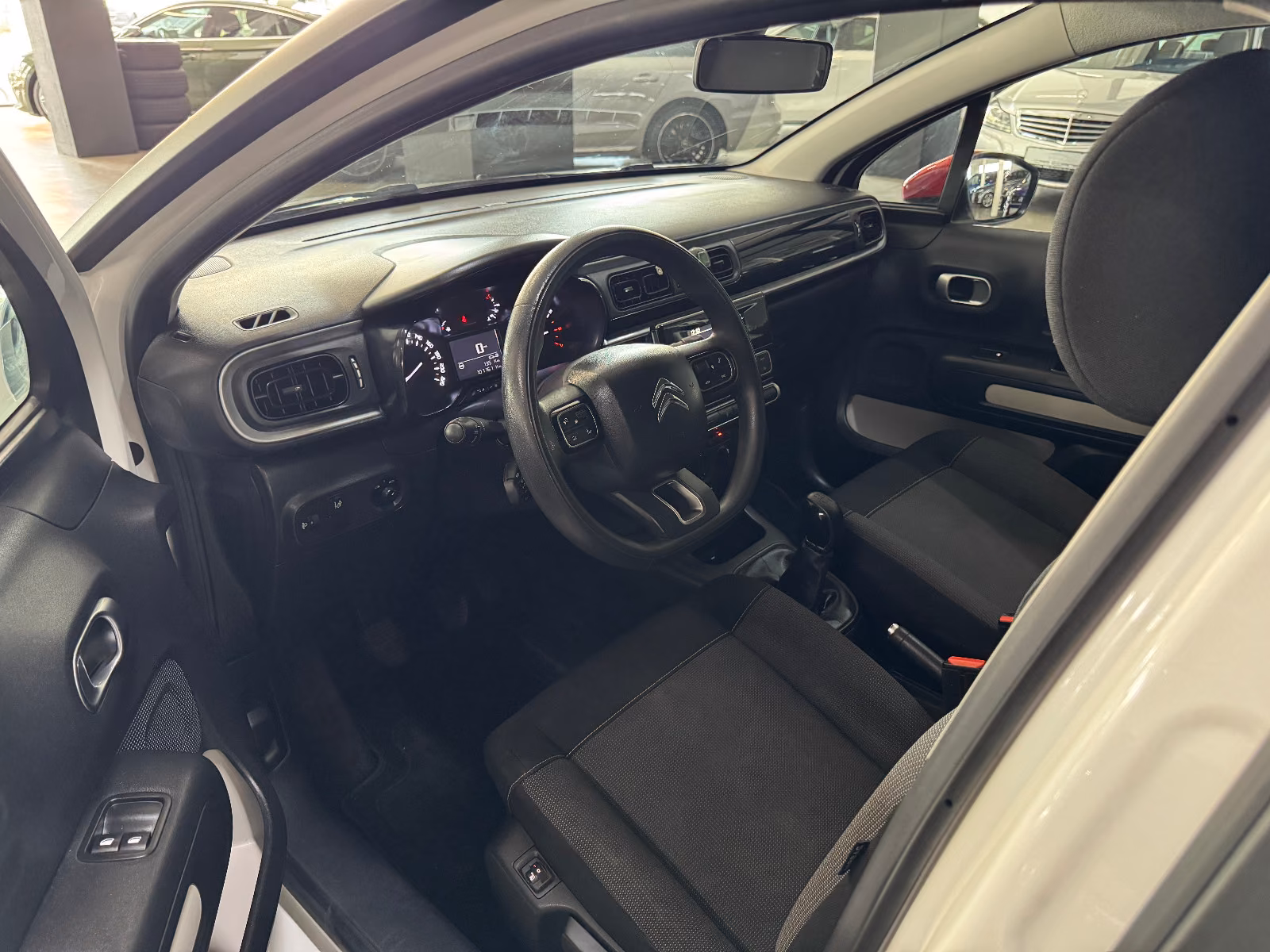 Citroën C3 1.2 FEEL SITZHEIZUNG KLIMA PDC LED 17 ZOLL