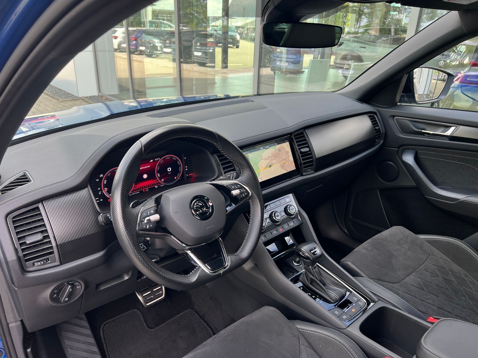 Fahrzeugabbildung SKODA Kodiaq Sportline 2.0 TDI DSG 4x4 *AHK,Pano,Stand