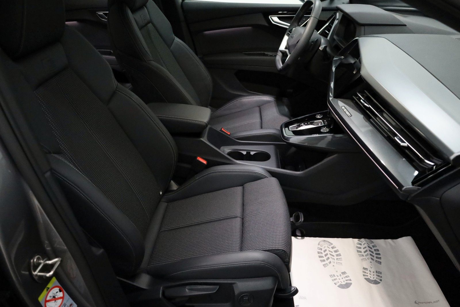 Fahrzeugabbildung Audi Q4 e-tron Sportback 45,S line, SH,Kamera,ACC
