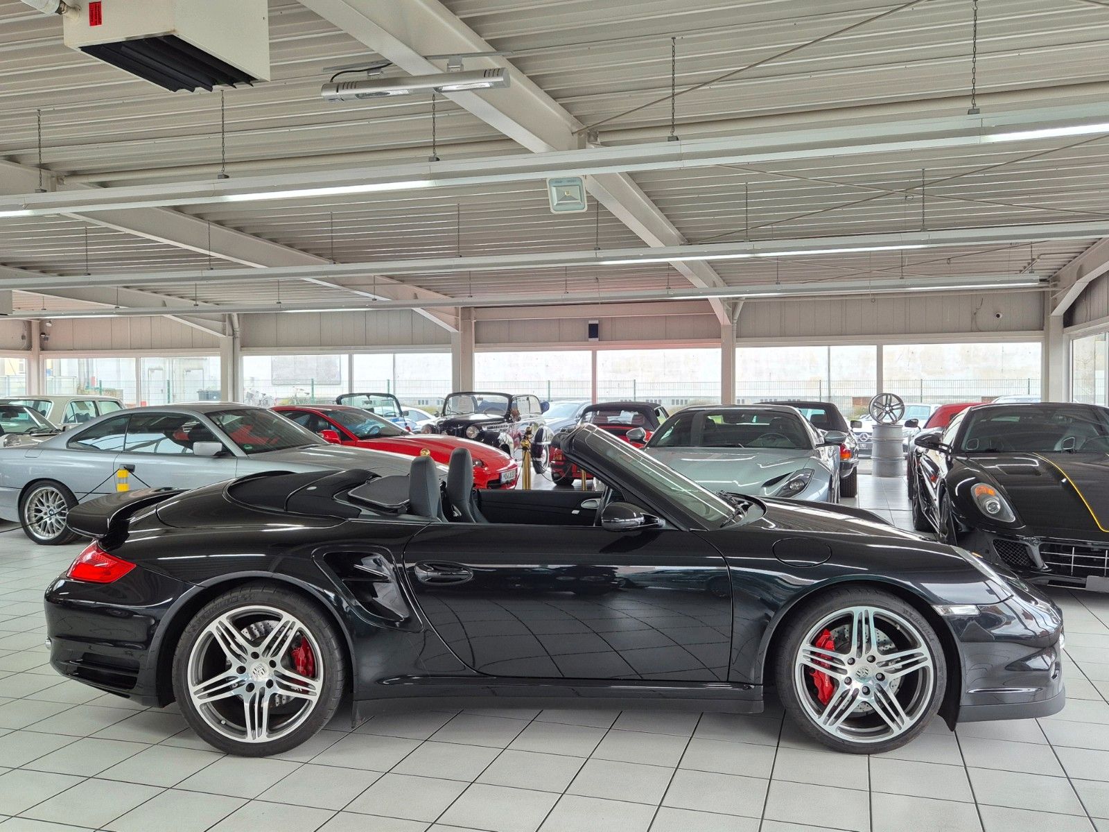 Fahrzeugabbildung Porsche 997 Turbo Cabrio/Dt./1A Historie/Schalter/Chrono