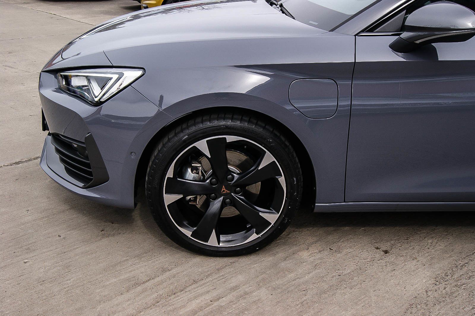 Fahrzeugabbildung CUPRA Leon Sportstourer e-HYBRID VIRTUAL ACC XL 1HAND