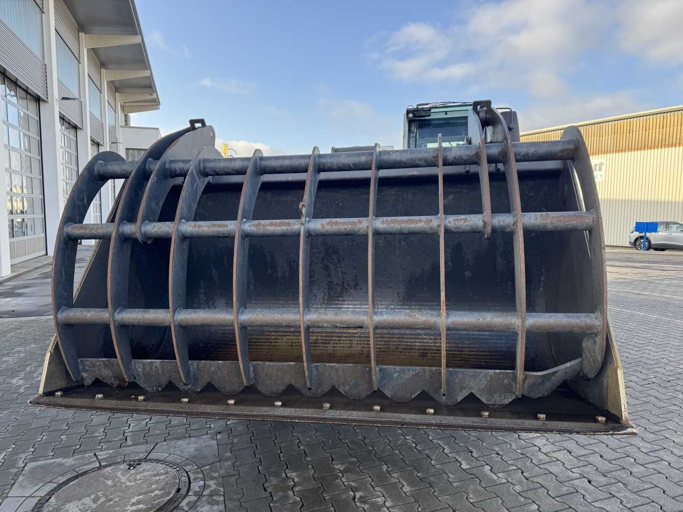 Fahrzeugabbildung Sennebogen 355 E / Greifschaufel / nur 998h!