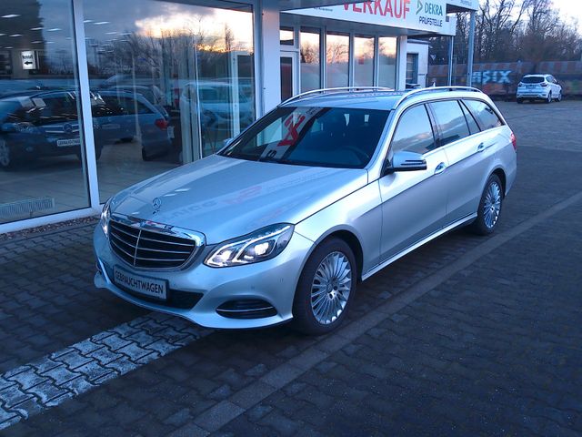 Mercedes-Benz E 220 BlueTEC  Navi Alu 17 LED AHK Top