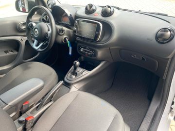 Bild 15 Smart ForTwo fortwo EQ*SHZ*DAB*CARPLAY*ALLWETTER*MWST*
