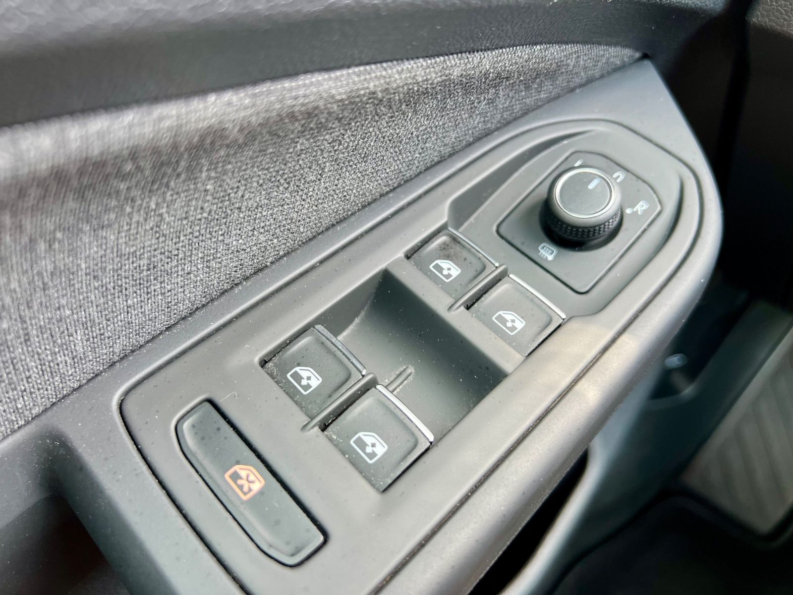 VW Golf VIII Variant Life AAC SHZ CARPLAY LED