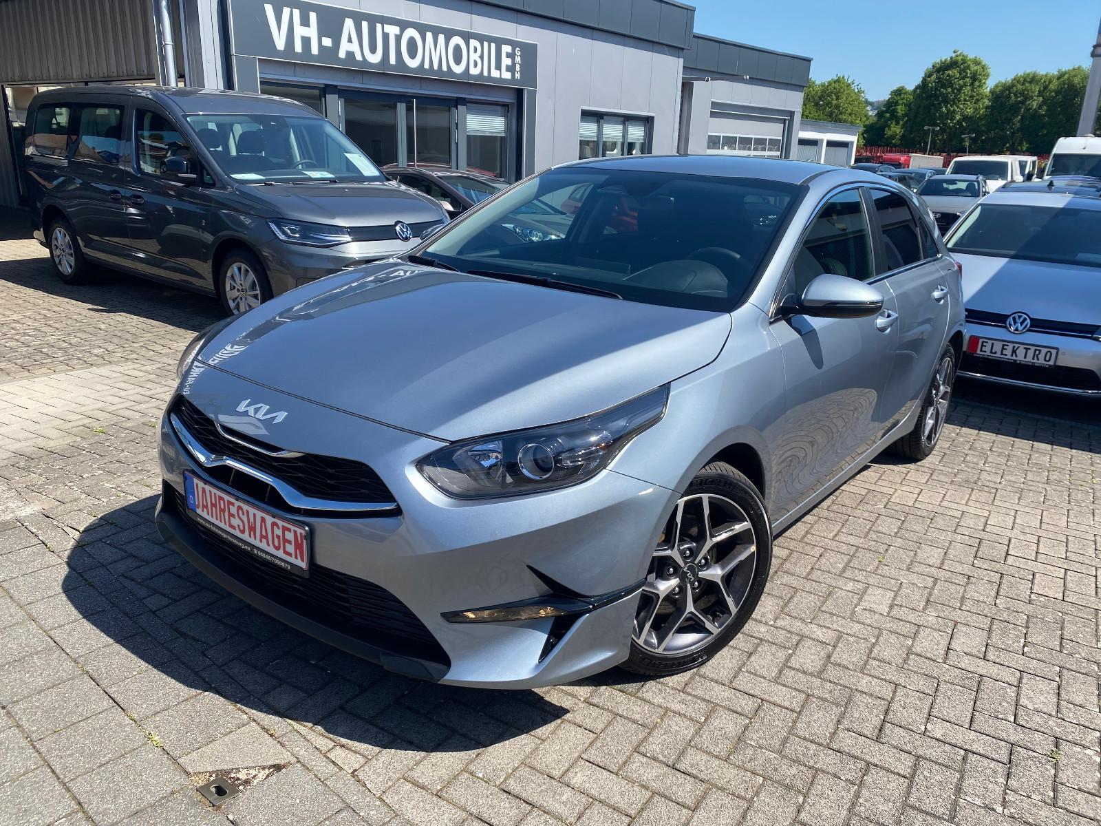 Kia Ceed1.5T*NAVI&RKAMERA*Teilleder*Lenkrad&Shz*S-Ke