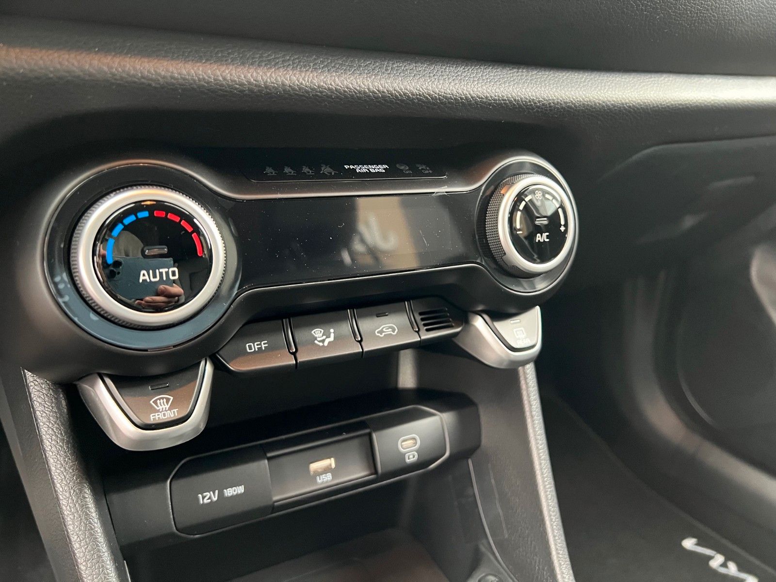 Fahrzeugabbildung Kia Picanto 1.0 GT-line AMT Navi Kamera Sitzheizung