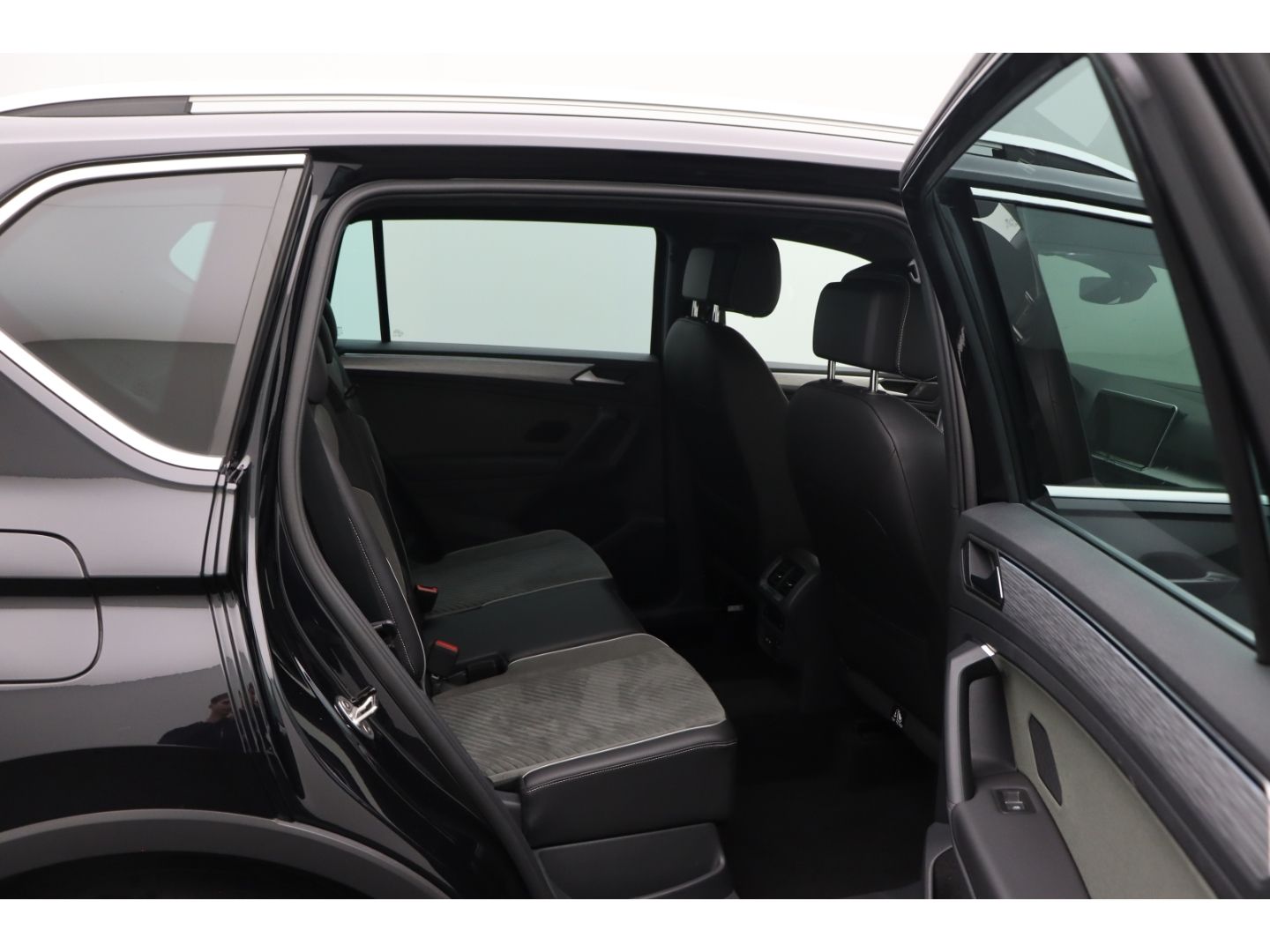 Fahrzeugabbildung SEAT Tarraco 2.0 AHK Schwenkbar ACC Navi SHZ