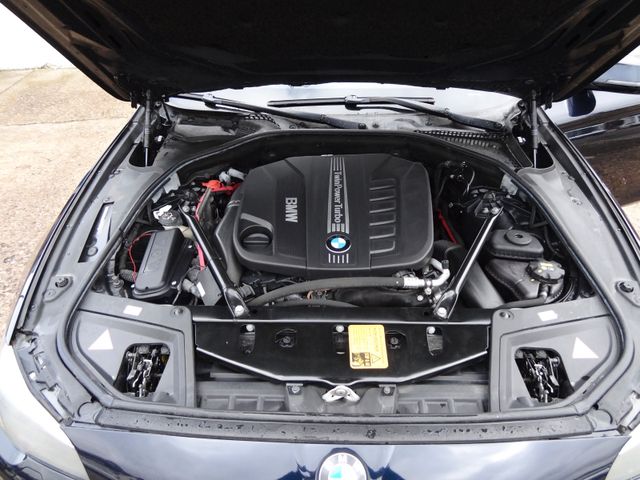 Fahrzeugabbildung BMW 530d xDrive/M-Paket/2.Hd/Leder/HUD/Pano/20Zoll/