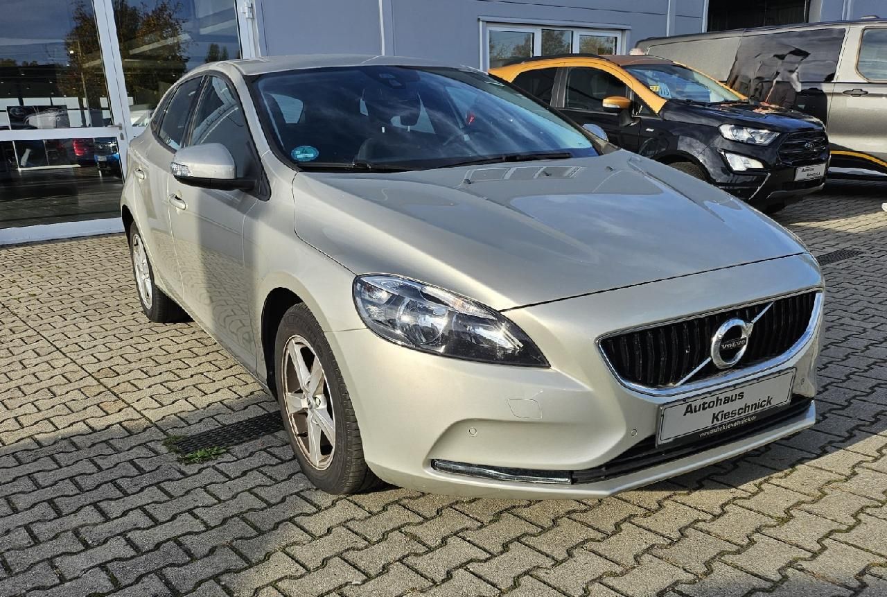 Fahrzeugabbildung Volvo V40 Kinetic