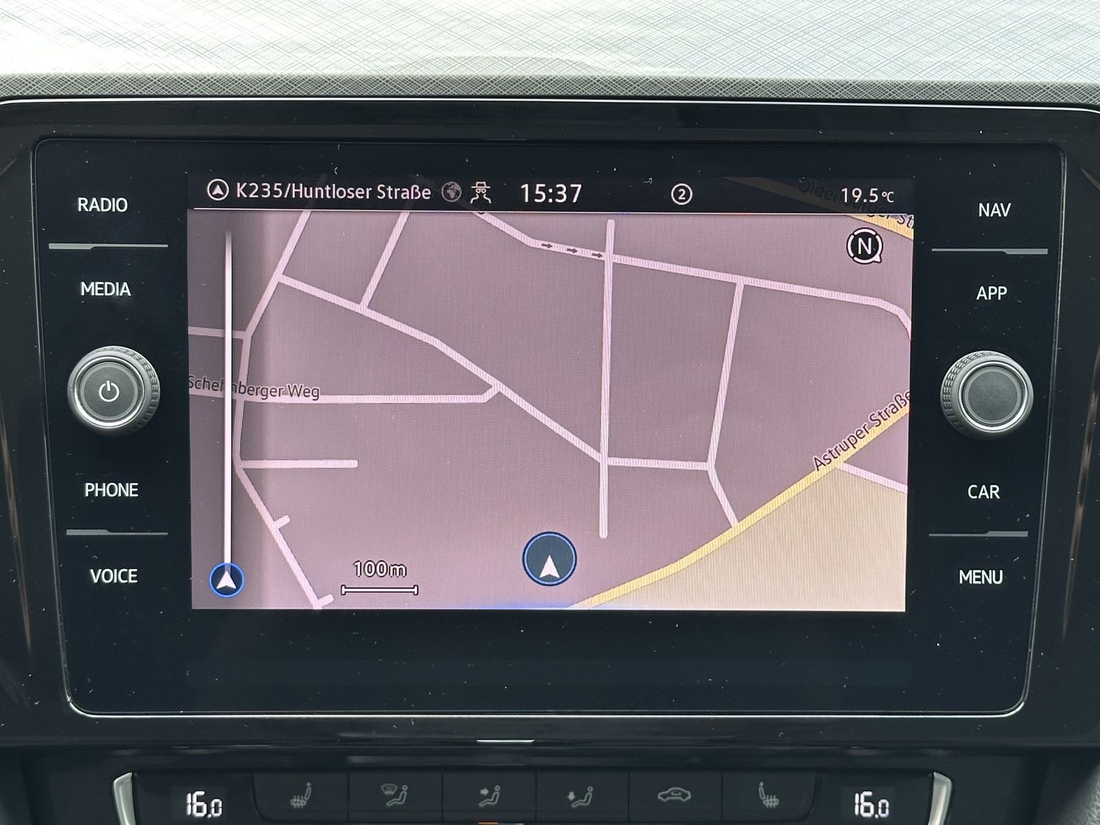 Fahrzeugabbildung Volkswagen Passat Variant 2.0 TDI DSG Business NAV+LED+KAM