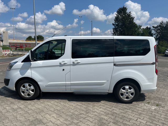 Ford Tourneo Custom Limited