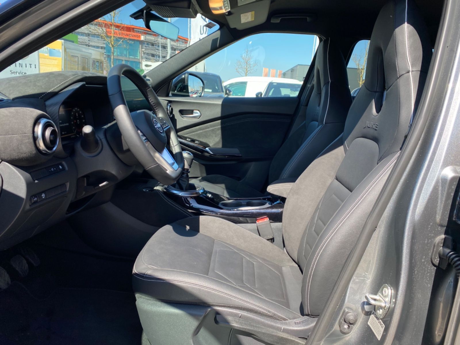 Fahrzeugabbildung Nissan Juke N-Design - 2Farben, Leder/Alcantara, 19"