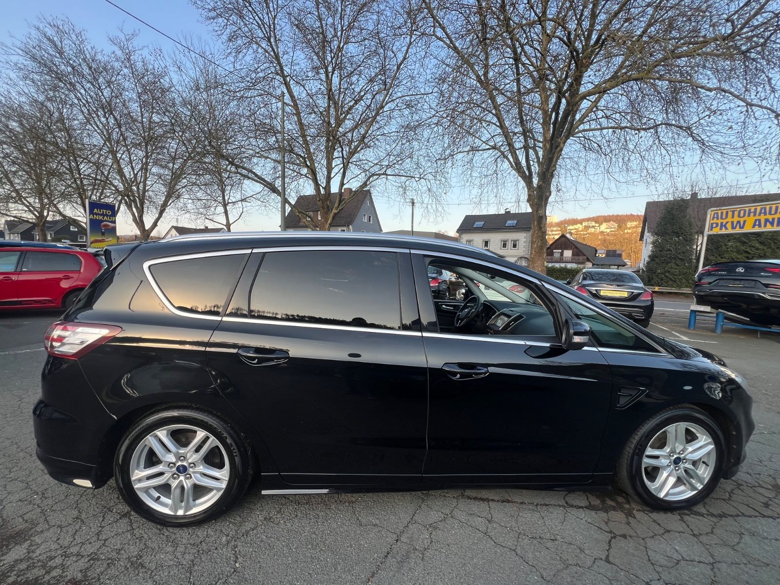 Fahrzeugabbildung Ford S-MAX Titanium ST LINE *KAMERA*MEMORY*LED*