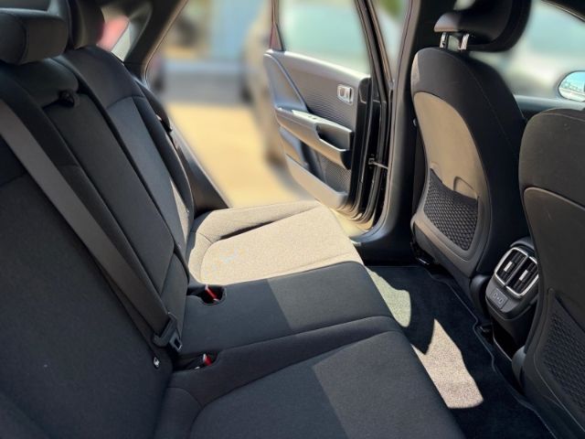 Fahrzeugabbildung Hyundai IONIQ 6 Basis Elektro Navi Digitales Cockpit LED