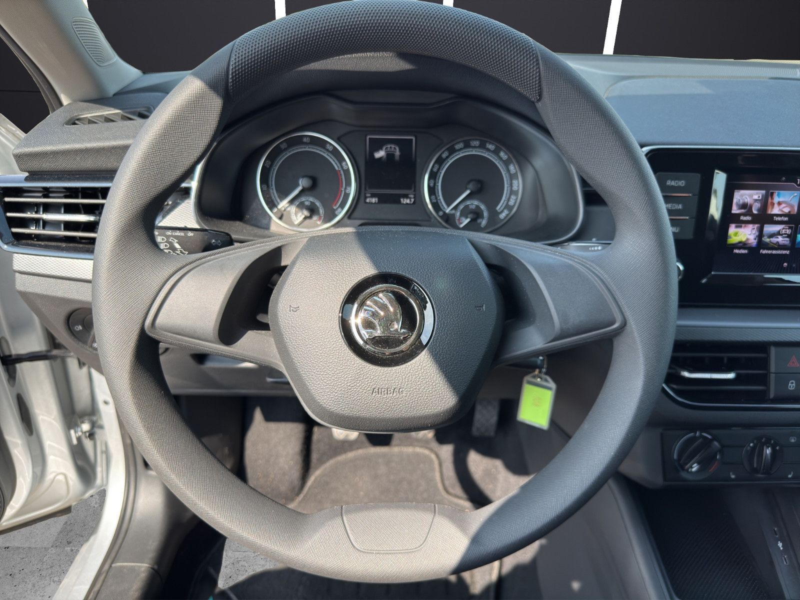 Fahrzeugabbildung SKODA Kamiq Active /Carplay/Pdc/Sitzheitzung/