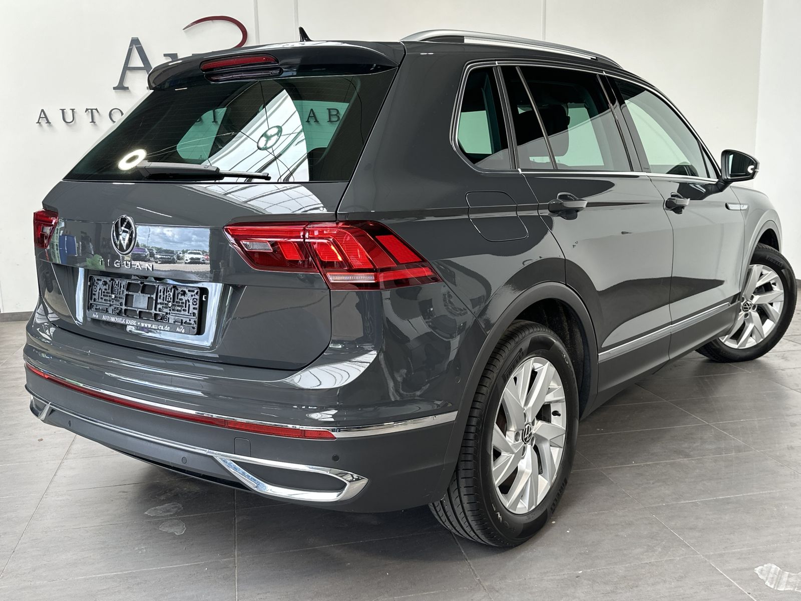 Fahrzeugabbildung Volkswagen Tiguan 2.0 TDI DSG Elegance NAV+LED+ACC+AHK+SHZ