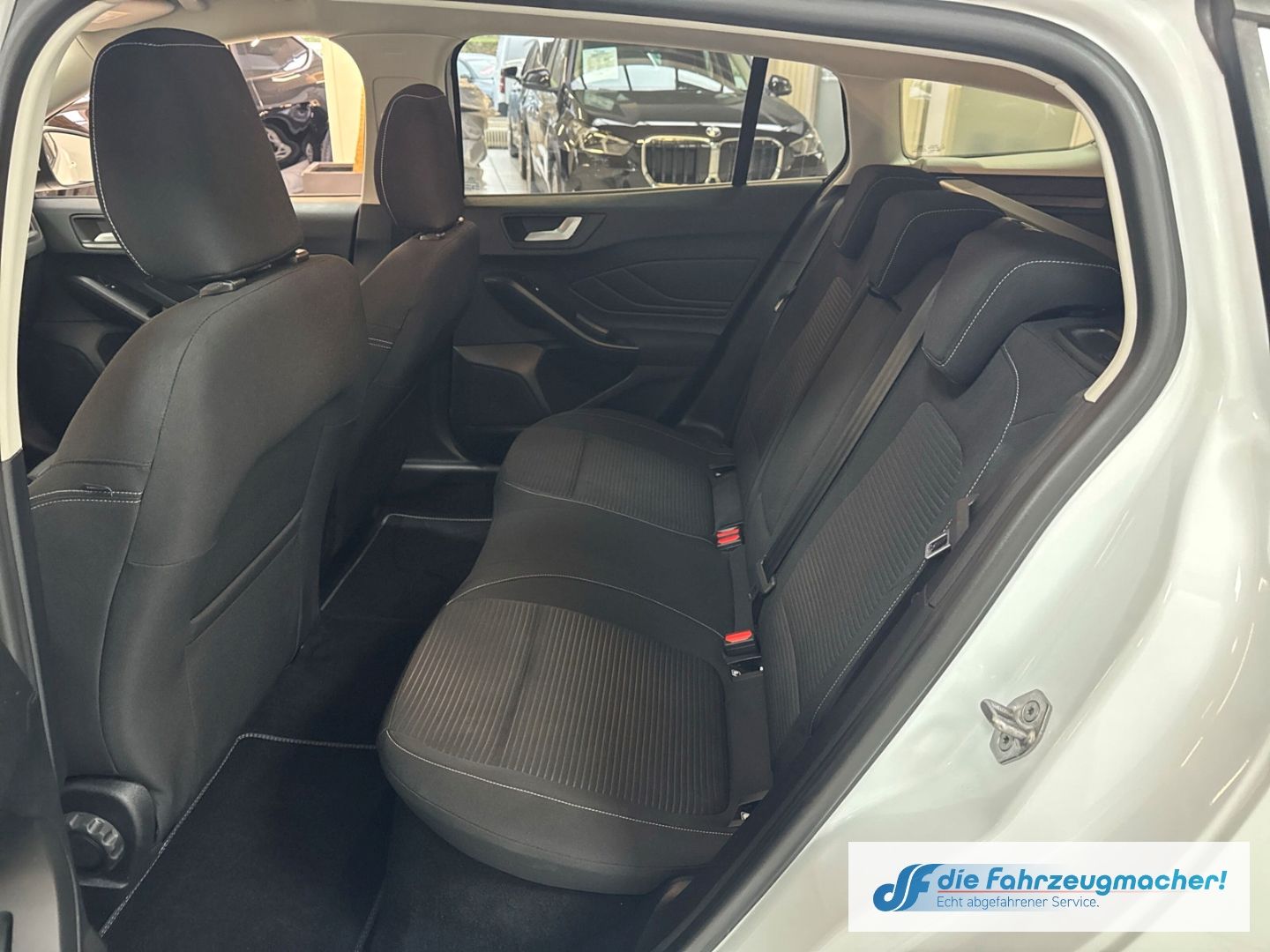 Fahrzeugabbildung Ford Focus Turnier Titanium X Navi Digitales Cockpit