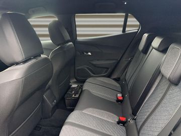 Peugeot 2008 - 12