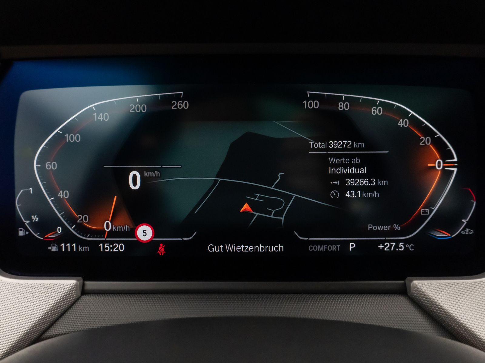 Fahrzeugabbildung BMW 118i Panorama DAB CockPitPro Lenkrhzg PDC LED