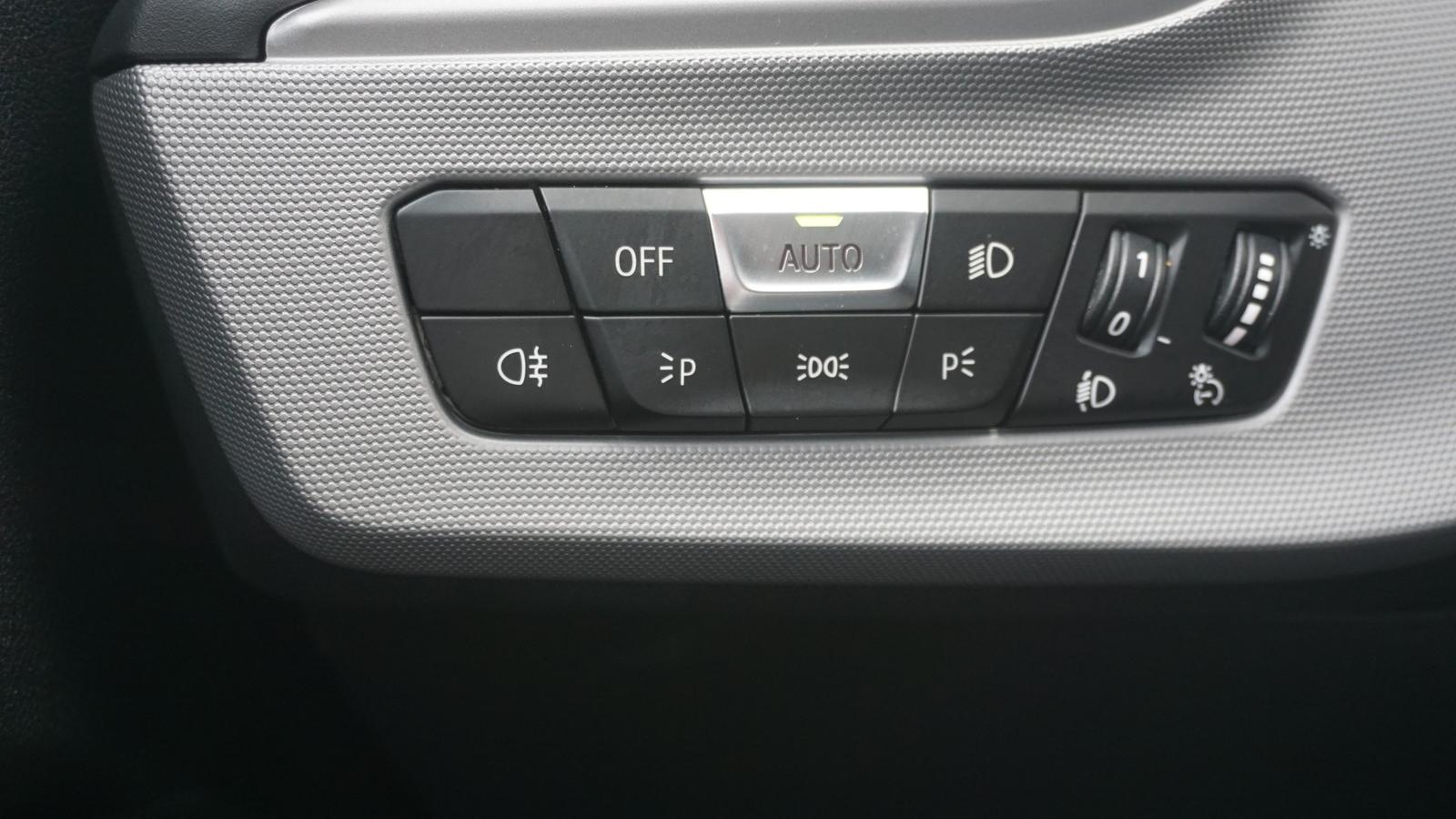 BMW 118 i Advantage LED Navi Sitzheizung Tempomat PDC, миниатюра 16