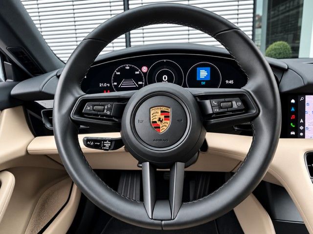Porsche Taycan Performance Plus Luftfederung HUD ACC foto 11