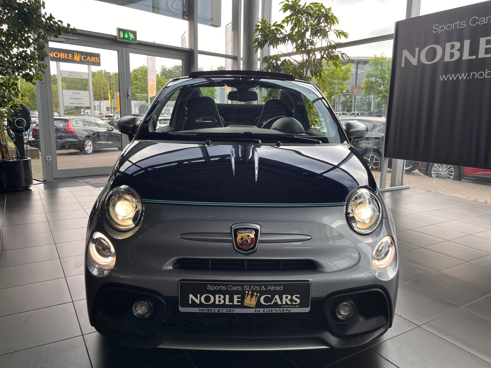 Fahrzeugabbildung Abarth 695C Rivale  Mahagoni LEDER Sitzheizung