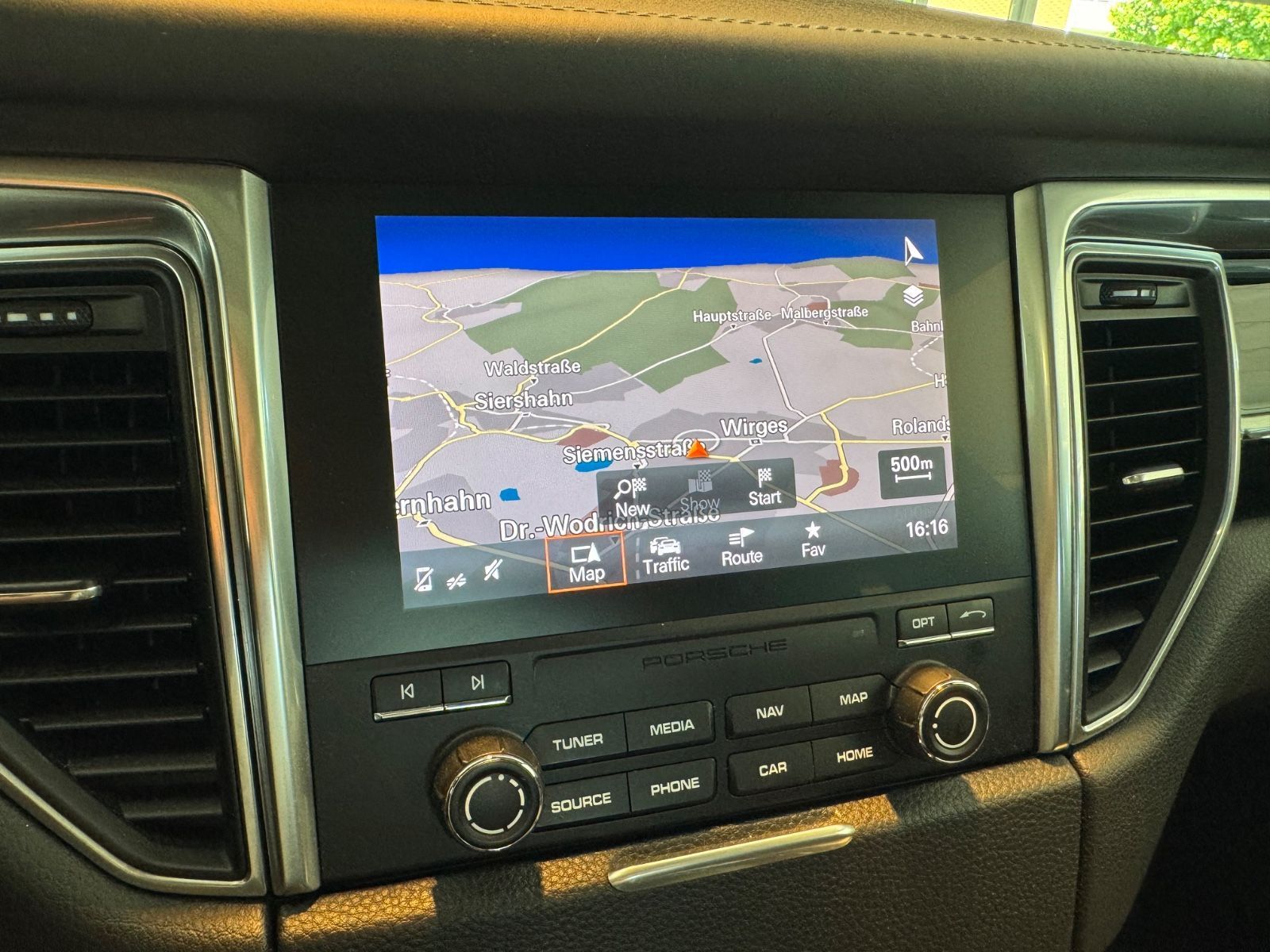 Fahrzeugabbildung Porsche Macan S Diesel/PANO/APPLE/NAVI/PDC/TEMPOMAT/SHZ