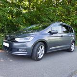 Volkswagen Touran 1.4 TSI DSG Highline, 7 Sitzer, 90.300 km - VW Touran Gebrauchtwagen in Düsseldorf