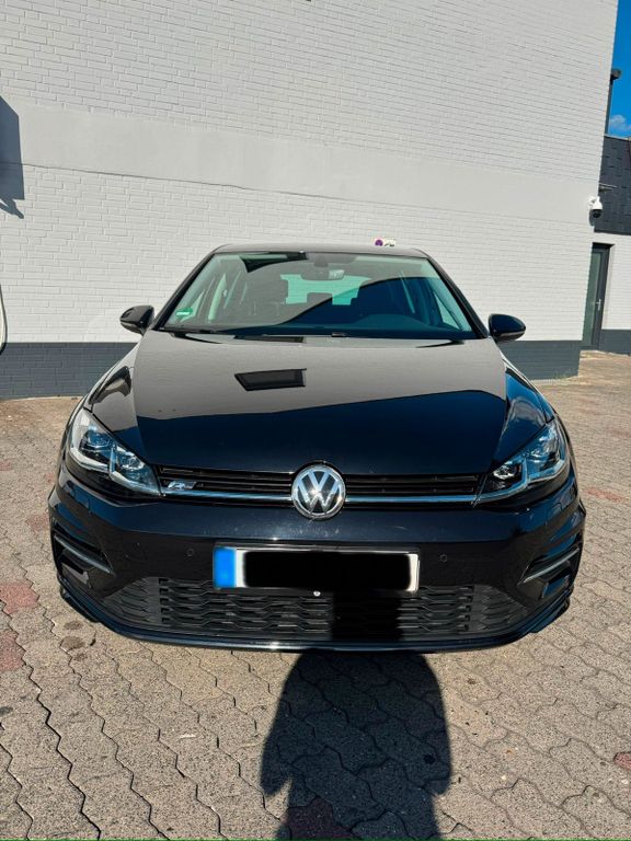 Image of Volkswagen Golf